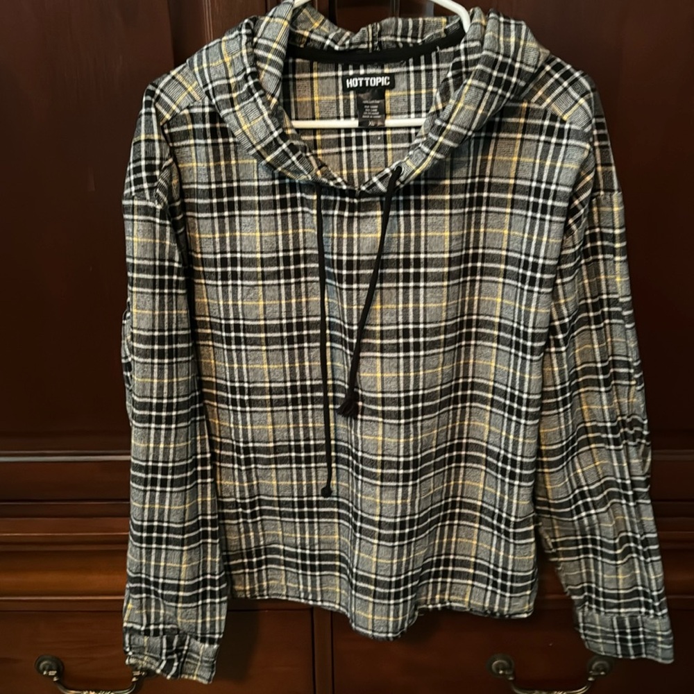Hot topic flannel hoodie xl. Worn once.
